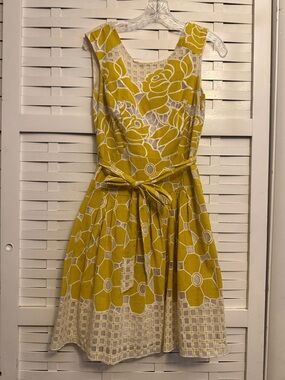 Covington Yellow and White Retro Floral Fit-and-Flare Dress with Tie Waist